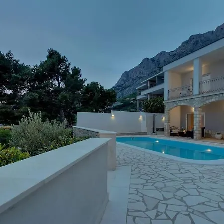 Mia Mirela * Makarska