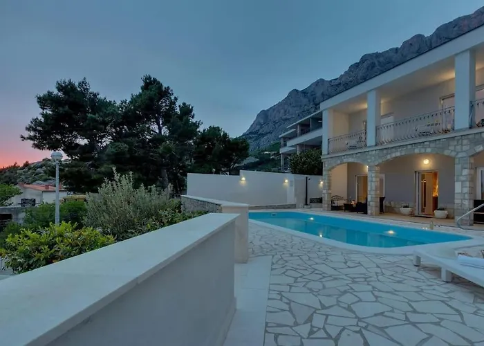 Mia Mirela * Makarska